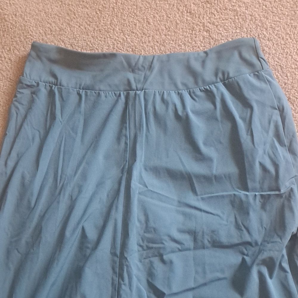 LARGE    HALARA BREEZEFUL ASYMMETRIC RUFFLE TRIM SLIT 2 IN 1 MAXI SKIRT - Picture 8 of 10